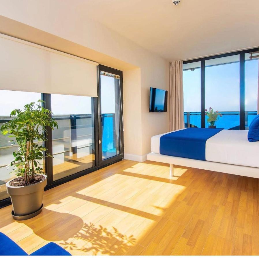 Orbi City Luxury Towers Aparthotel Batumi Exterior foto