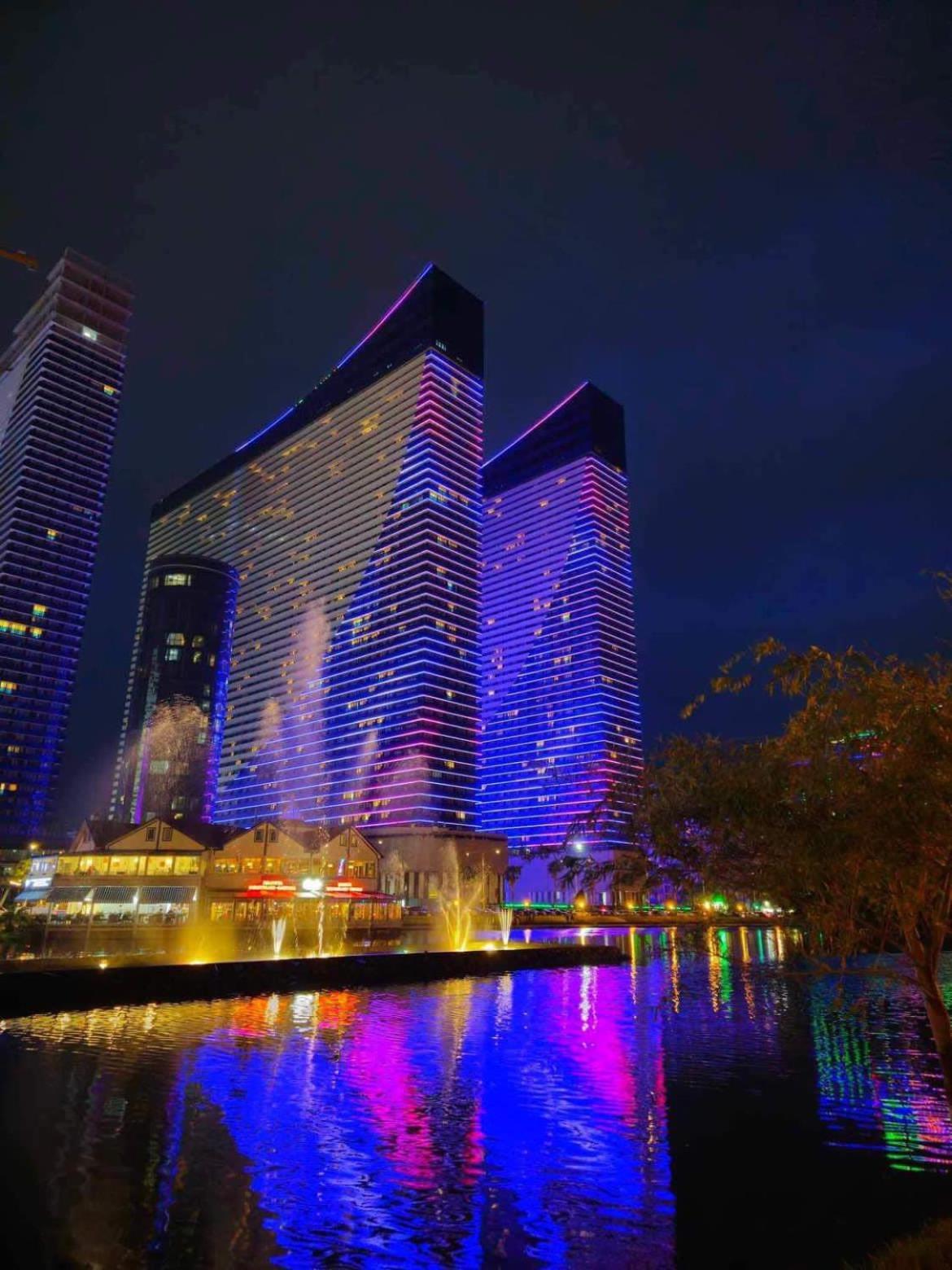 Orbi City Luxury Towers Aparthotel Batumi Exterior foto