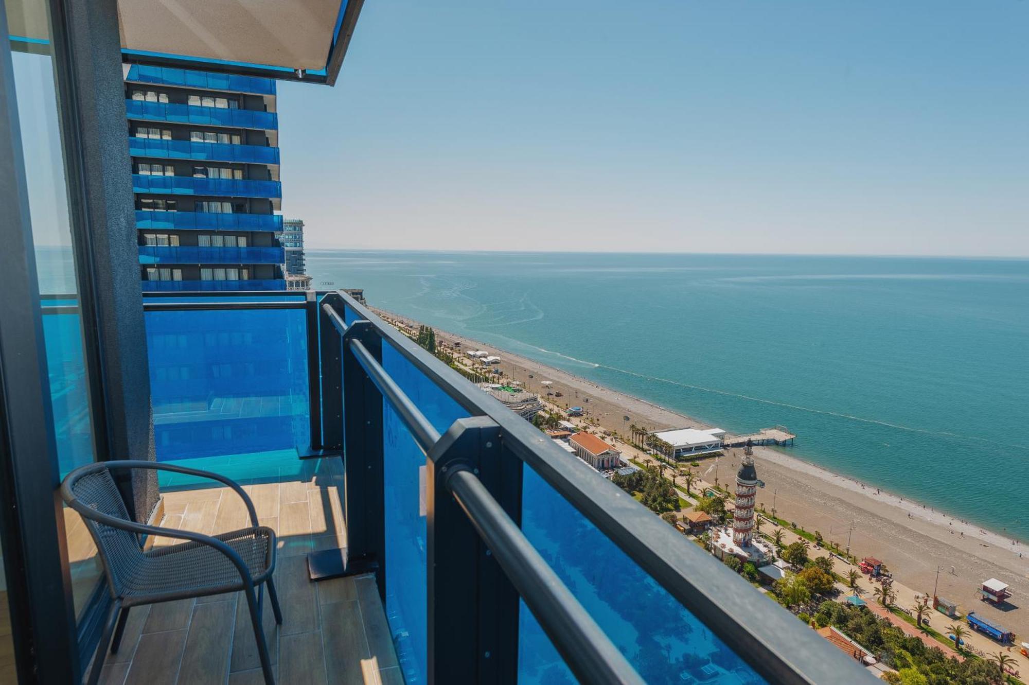 Orbi City Luxury Towers Aparthotel Batumi Exterior foto