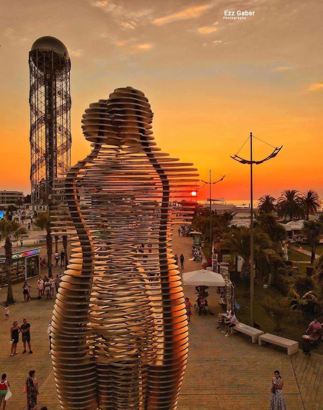 Orbi City Luxury Towers Aparthotel Batumi Exterior foto